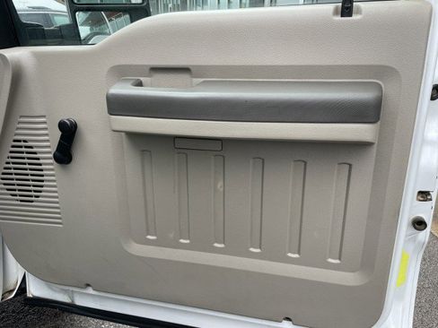 Used 2008 Ford F550 4x4 Regular Cab Super Duty image 26