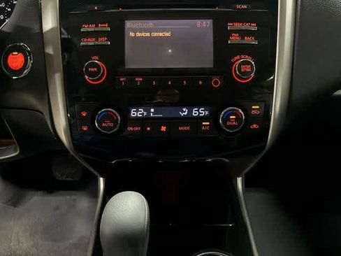 Used 2013 Nissan Altima 2.5 SV w/ 2.5SV Convenience Pkg FWD image 20