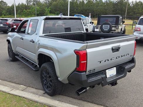 New 2026 Toyota Tacoma SR AWD/4WD image 10