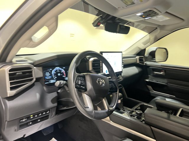Used 2024 Toyota Tundra Limited w/ Power Package AWD/4WD image 9
