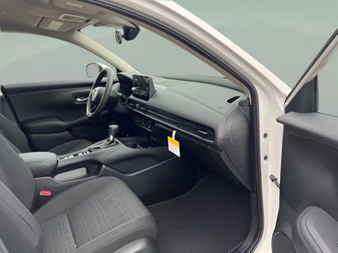 Used 2026 Honda HR-V LX image 30