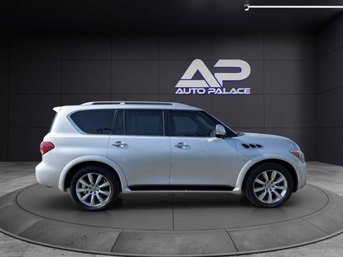 Used 2014 INFINITI QX80 4WD w/ Deluxe Touring Package image 8