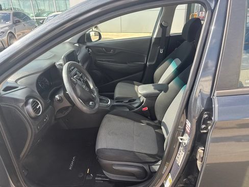 Used 2019 Hyundai Kona SE FWD image 2