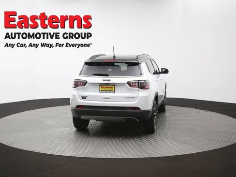 Used 2022 Jeep Compass Limited w/ Sun and Sound Group AWD/4WD image 38