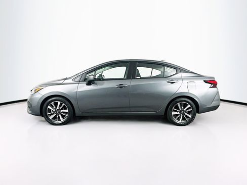 Used 2025 Nissan Versa SV FWD image 4