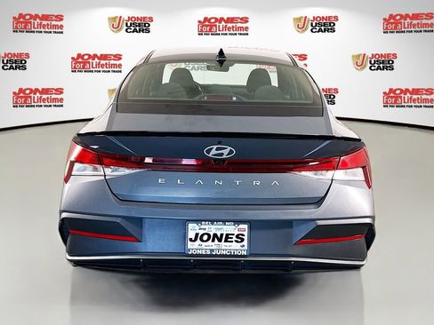 Certified 2025 Hyundai Elantra Sport FWD image 14