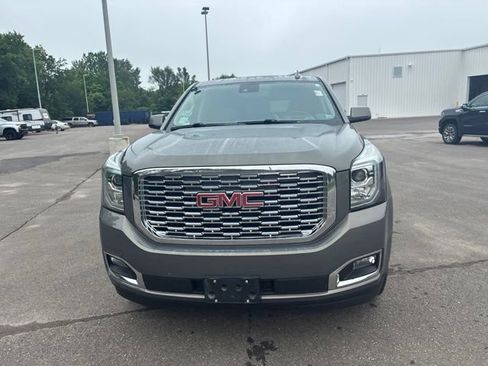 Used 2018 GMC Yukon Denali w/ Denali Ultimate Package AWD/4WD image 4