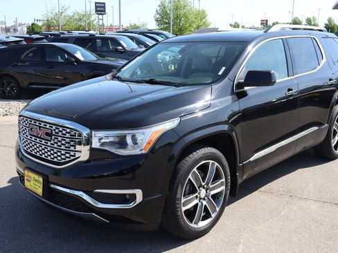 Used 2019 GMC Acadia Denali AWD/4WD image 3