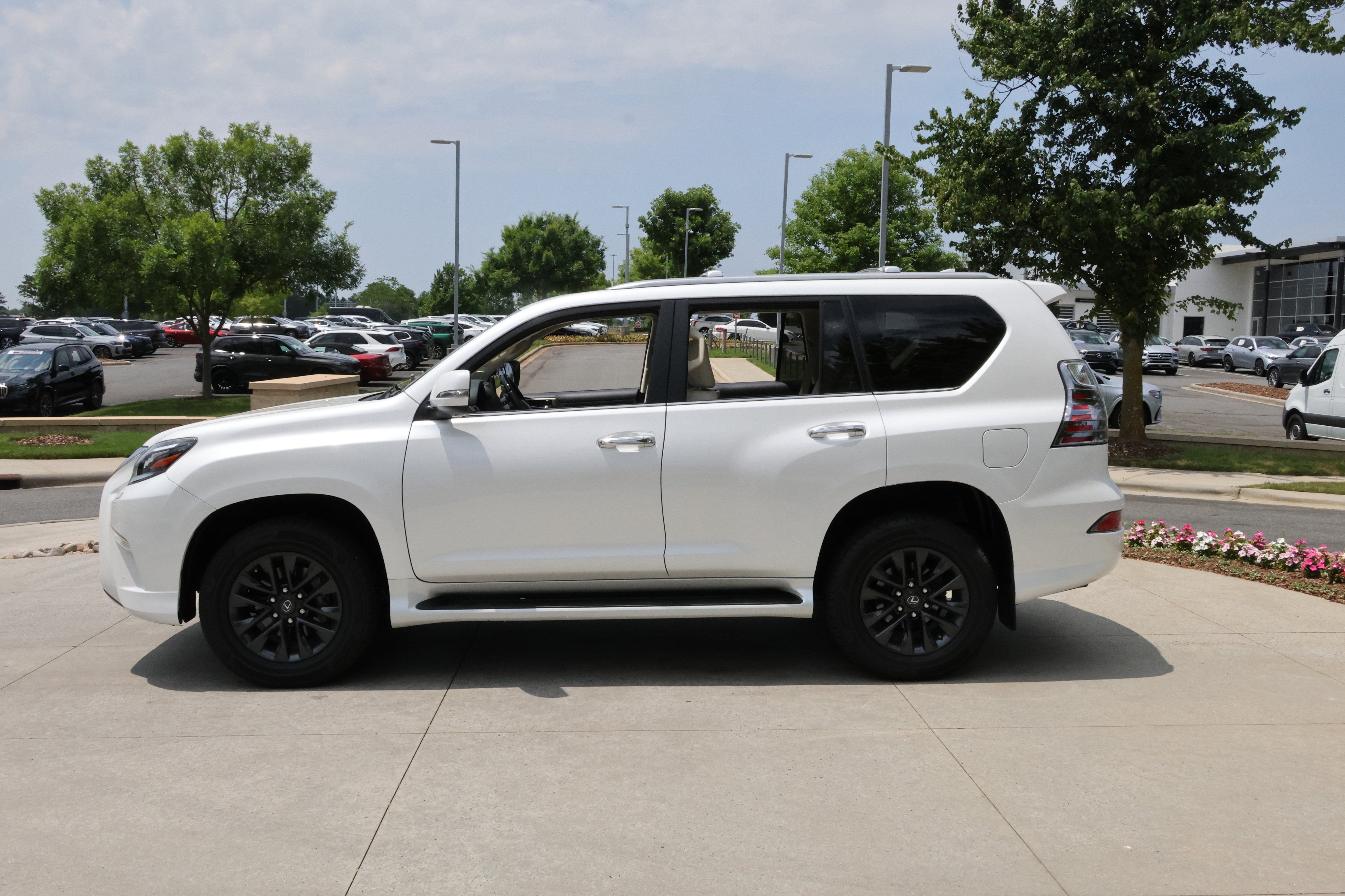 Used 2023 Lexus GX 460 Premium AWD/4WD image 6