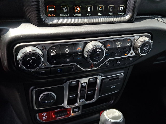Used 2021 Jeep Wrangler Unlimited Rubicon 4xe w/ Cold Weather Group AWD/4WD image 13