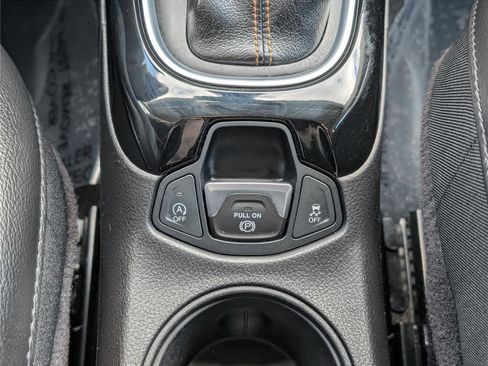 Used 2019 Jeep Compass Limited image 25