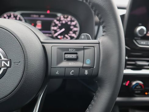 New 2025 Nissan Pathfinder SV w/ Black Appearance Package image 21