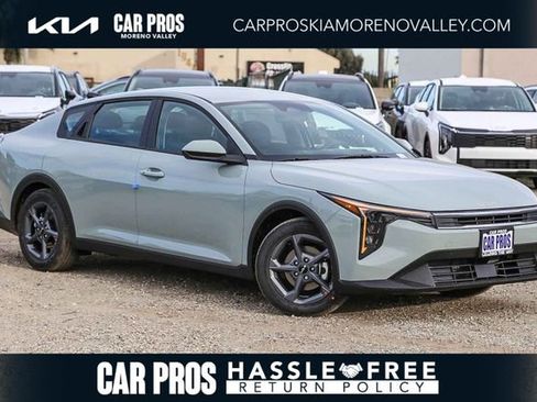 New 2026 Kia K4 LXS image 1