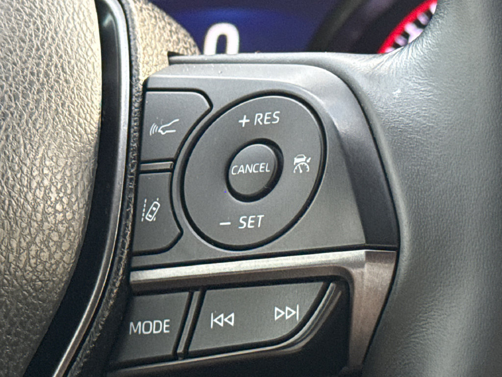 Used 2022 Toyota Camry XSE FWD image 28
