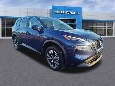 Used 2023 Nissan Rogue SV image 7