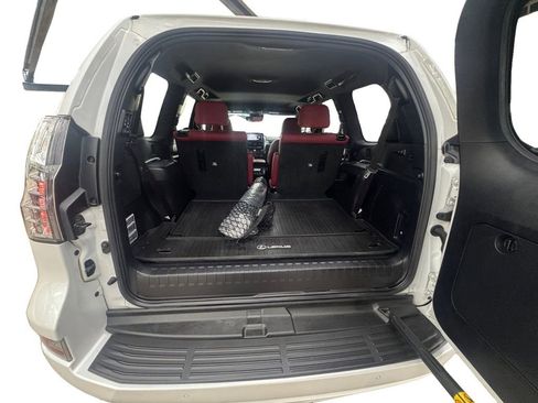 Used 2023 Lexus GX 460 Premium image 19