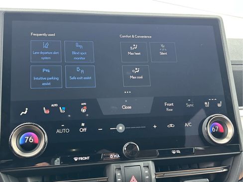 Used 2025 Lexus GX 550 w/ Accessory Package (Z1) image 21