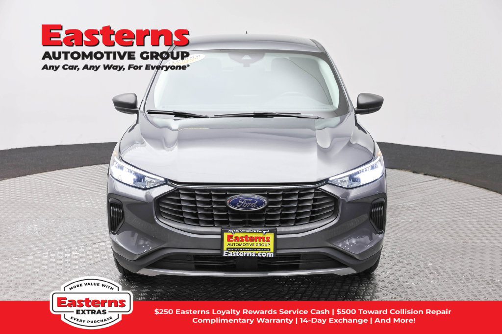 Used 2024 Ford Escape Active FWD image 3