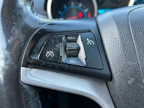 Used 2015 Chevrolet Cruze LT image 19