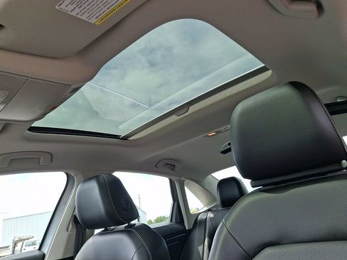 Used 2023 Volkswagen Jetta SE FWD image 16