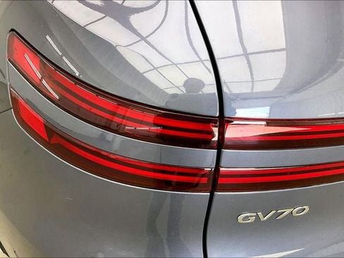 New 2026 Genesis GV70 2.5T Advanced AWD/4WD image 17