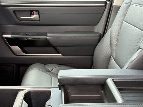 Used 2023 Toyota Tundra Limited w/ Power Package image 9