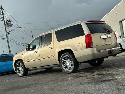 Used 2008 Cadillac Escalade ESV AWD image 4