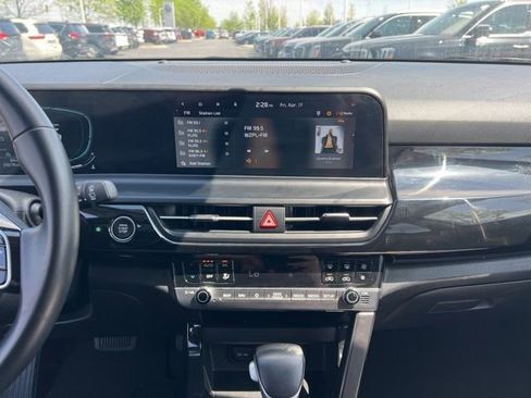 Certified 2025 Kia Seltos S FWD image 17