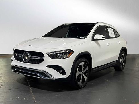 Used 2025 Mercedes-Benz GLA 250 4MATIC image 4