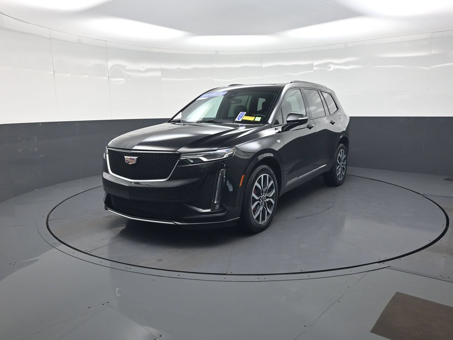 Used 2024 Cadillac XT6 Sport w/ Technology Package AWD/4WD image 7