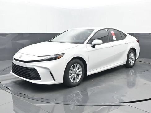 New 2026 Toyota Camry LE FWD image 21