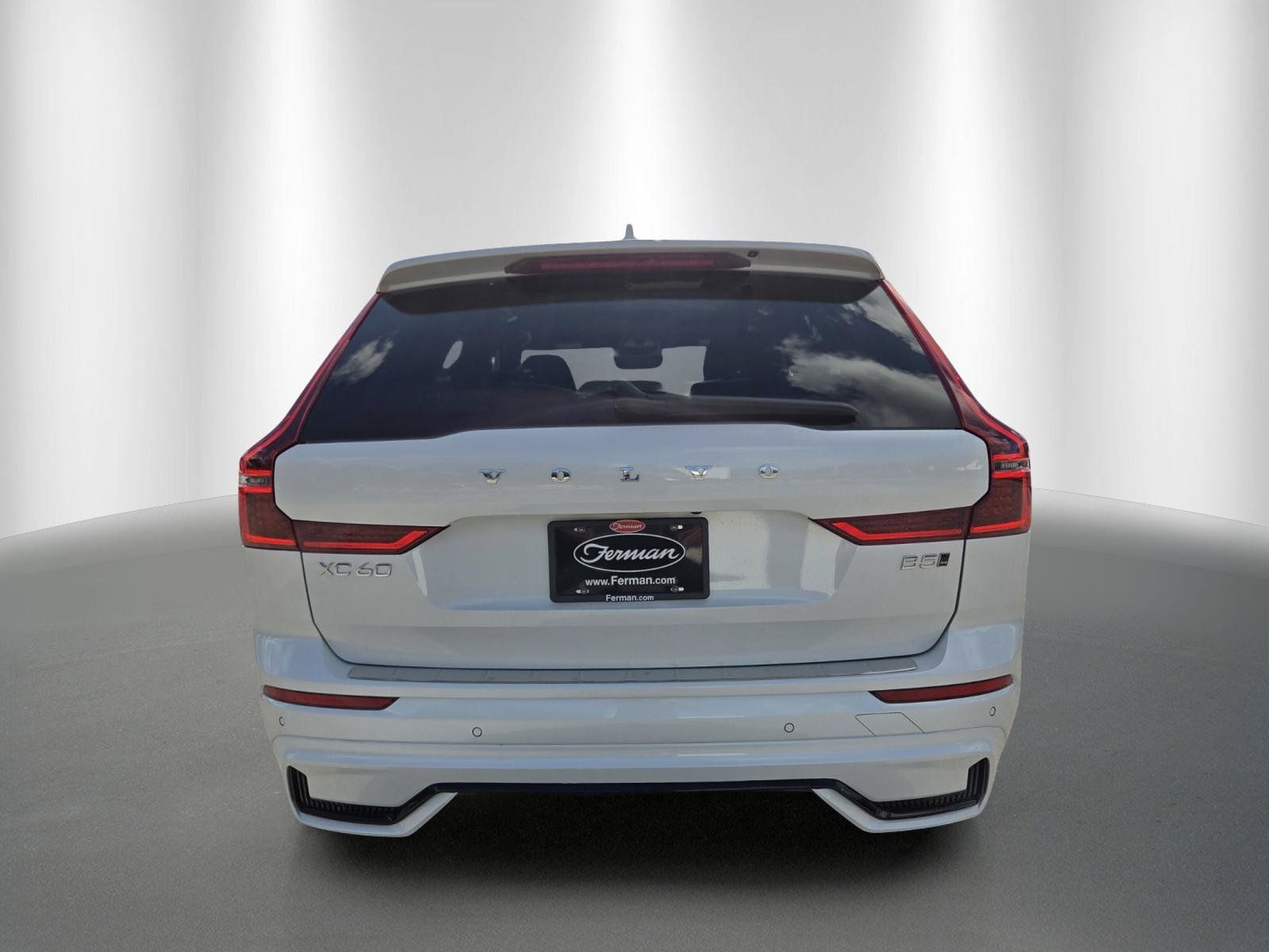 Used 2026 Volvo XC60 B5 Plus w/ Protection Package Premier AWD/4WD image 6