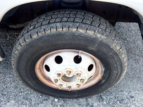 Used 2002 Ford E-450 and Econoline 450 image 26