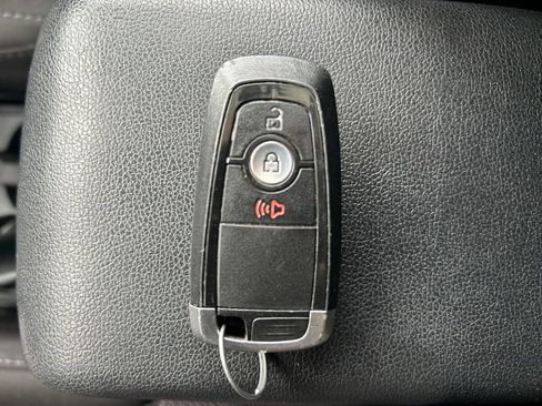Used 2020 Ford EcoSport SE FWD image 32