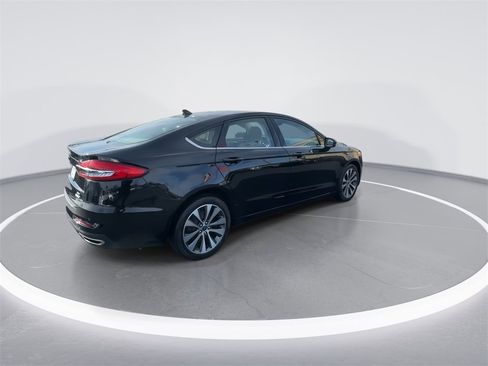 Used 2020 Ford Fusion SE image 8