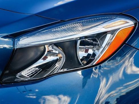 Used 2020 Mercedes-Benz GLA 250 4MATIC image 7