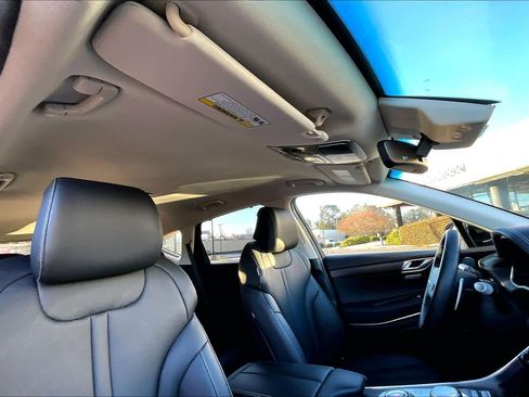 Used 2024 Genesis GV80 2.5T image 13