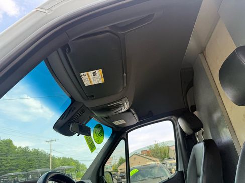 Used 2022 Mercedes-Benz Sprinter 2500 image 27