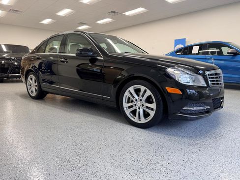 Used 2013 Mercedes-Benz C 250 Sedan image 10