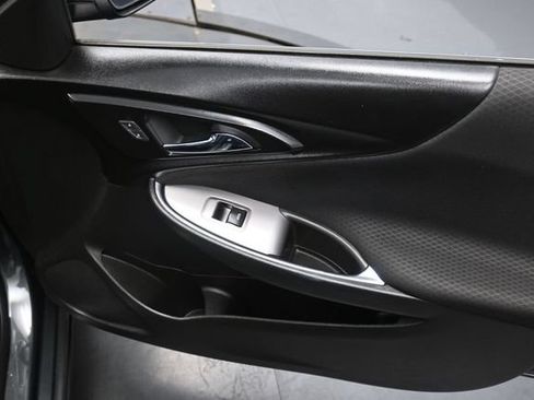 Used 2018 Chevrolet Malibu LT FWD image 36