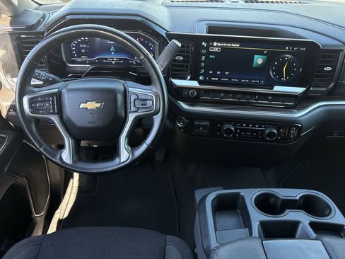 Used 2025 Chevrolet Silverado 2500 LT w/ Convenience Package AWD/4WD image 12