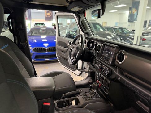 Used 2023 Jeep Wrangler Unlimited Rubicon 4xe w/ Cold Weather Group AWD/4WD image 36