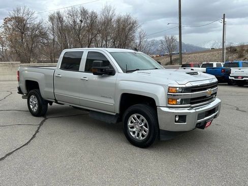 Used 2019 Chevrolet Silverado 2500 LT image 9