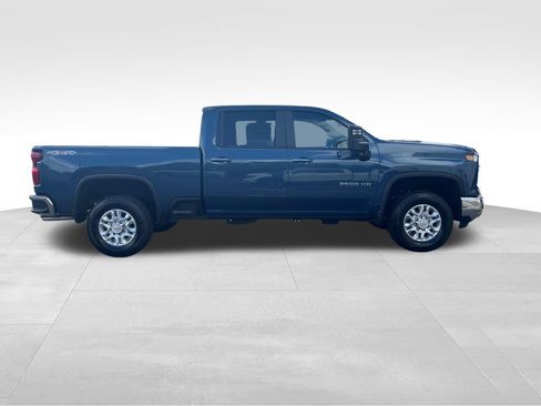 New 2026 Chevrolet Silverado 3500 LT w/ Convenience Package AWD/4WD image 6