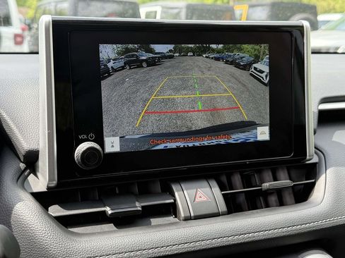Used 2025 Toyota RAV4 XLE w/ Convenience Package image 32