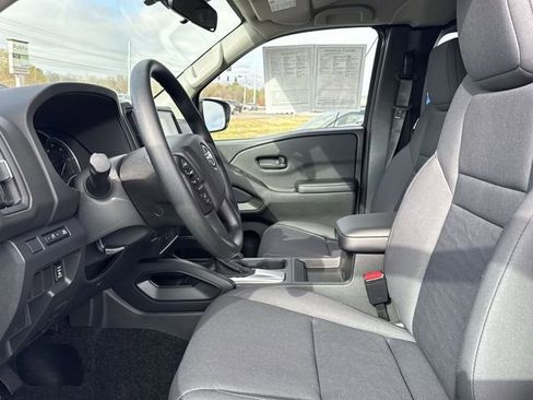 Used 2025 Nissan Frontier S w/ S Utility Package image 12