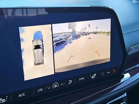 New 2026 Chevrolet Traverse Z71 w/ Driver Confidence Package AWD/4WD image 13