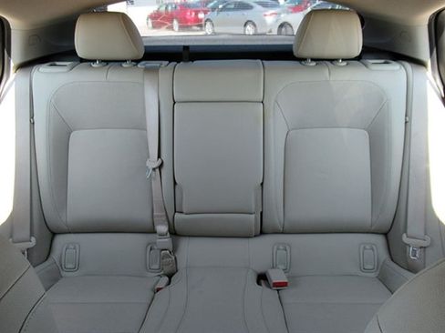 Used 2018 Buick Regal Essence w/ Driver Confidence Package #1 FWD image 14