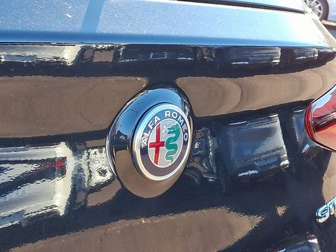 Used 2022 Alfa Romeo Stelvio Ti image 31