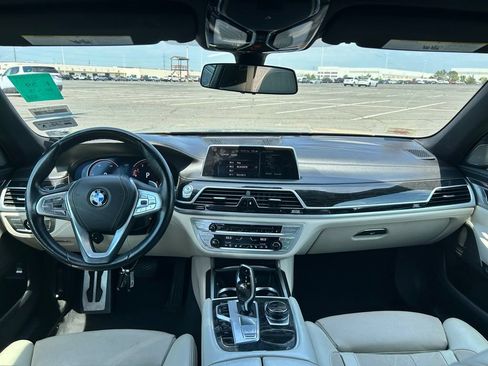 Used 2017 BMW 750i xDrive AWD/4WD image 19